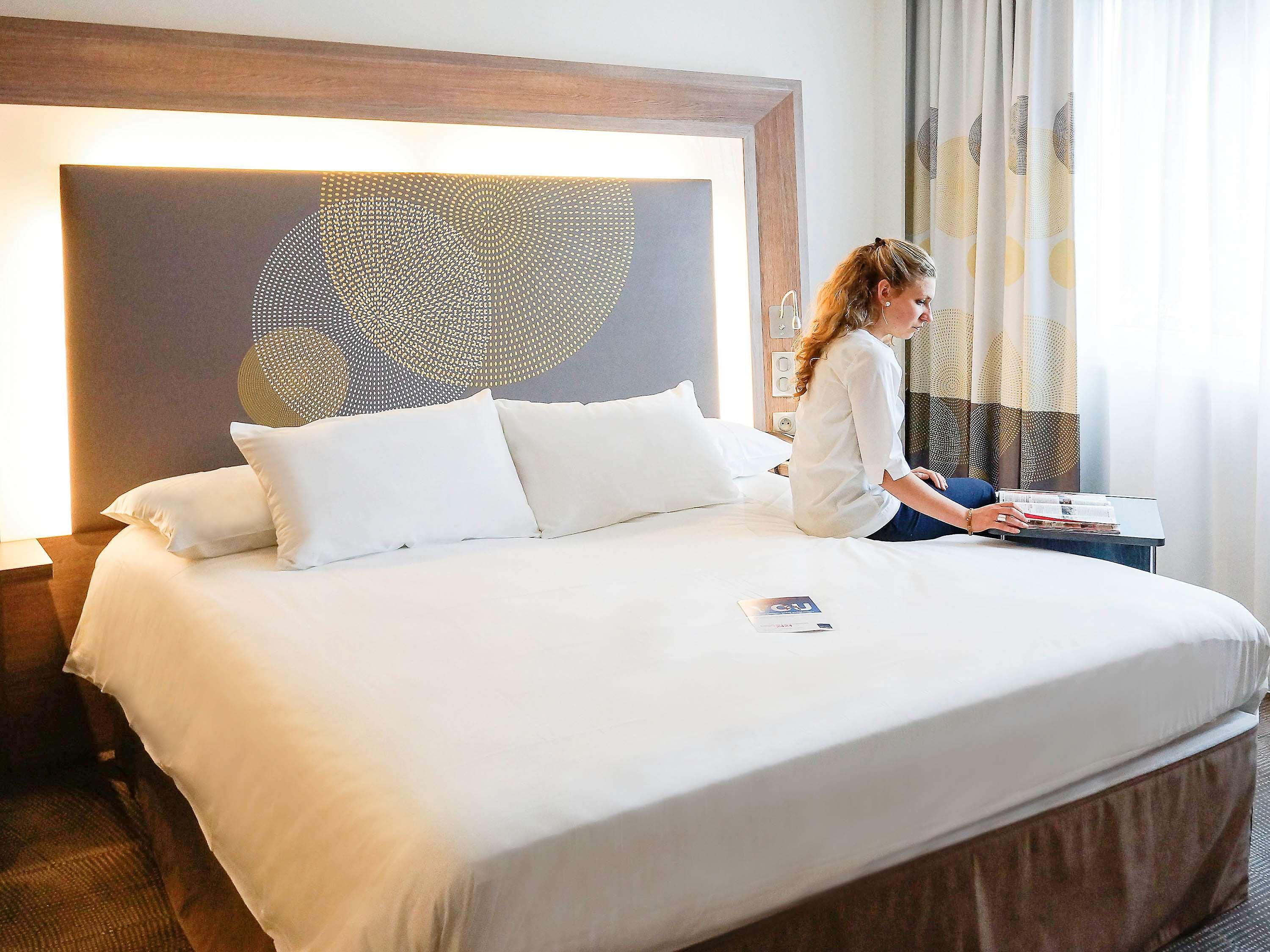 Novotel Saclay Ngoại thất bức ảnh