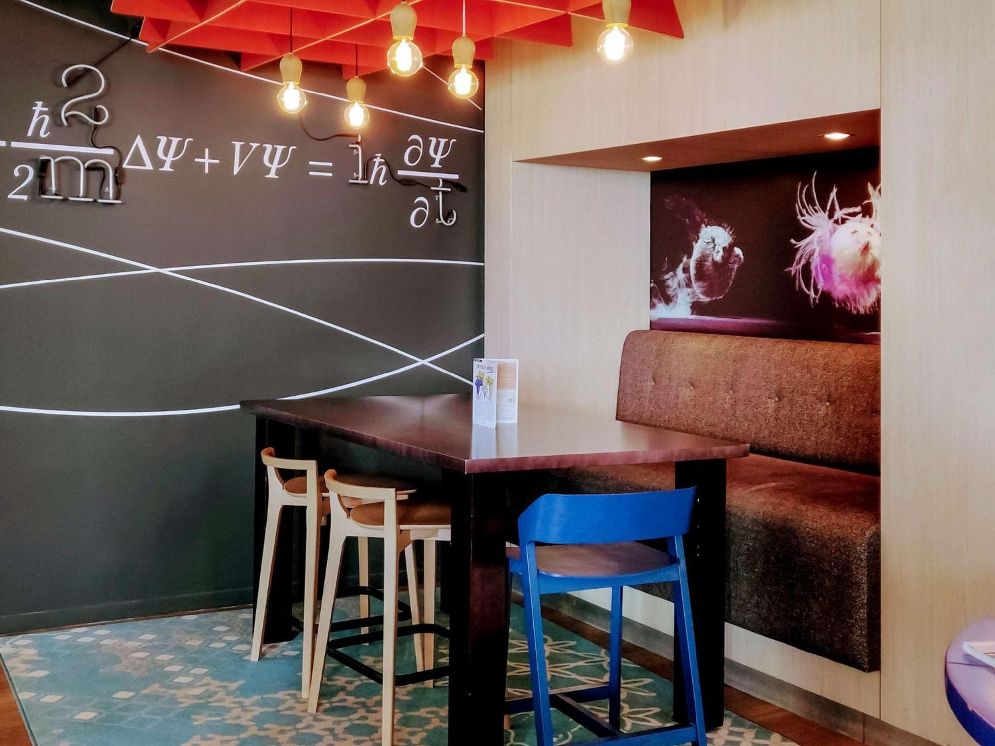 Novotel Saclay Ngoại thất bức ảnh