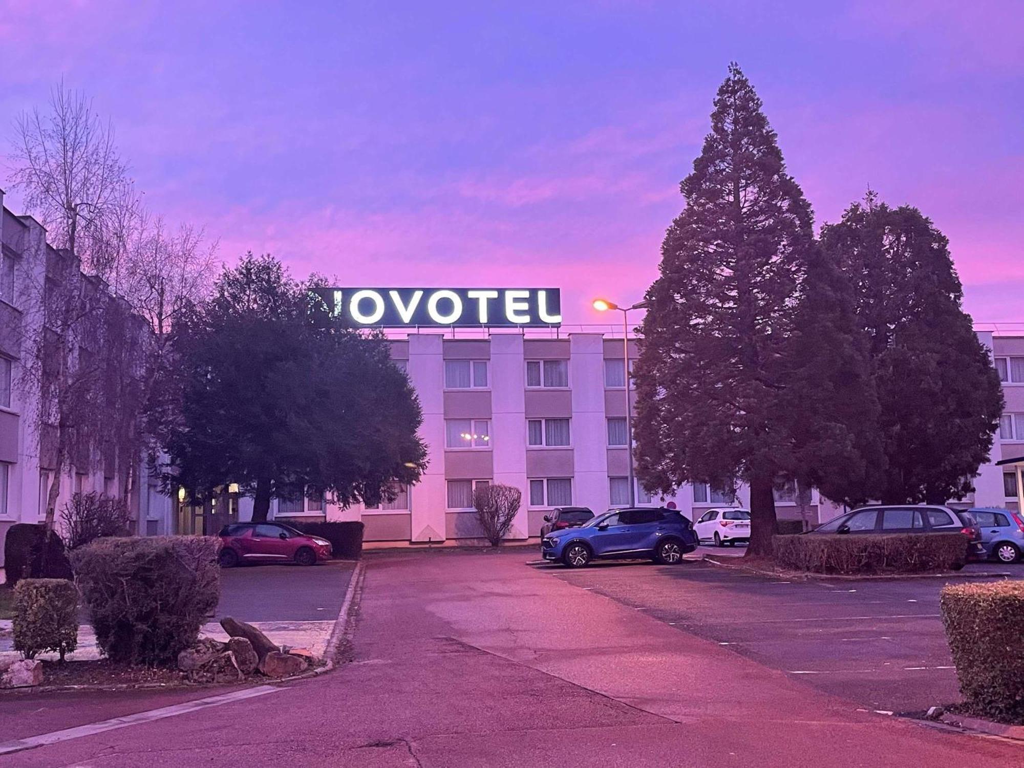 Novotel Saclay Ngoại thất bức ảnh