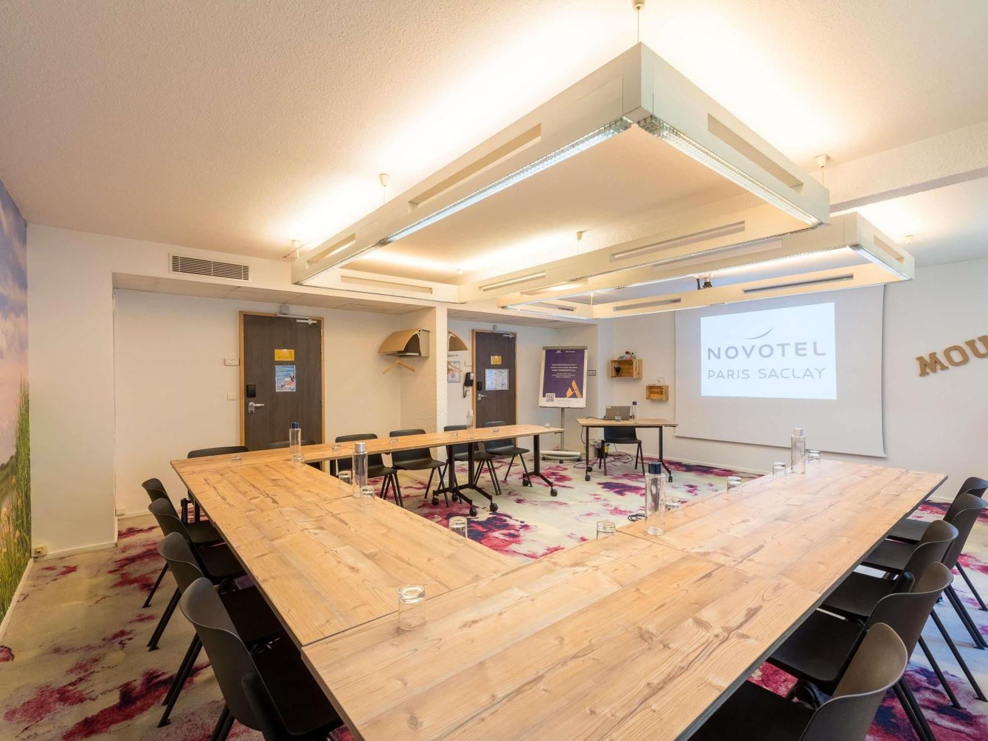 Novotel Saclay Ngoại thất bức ảnh