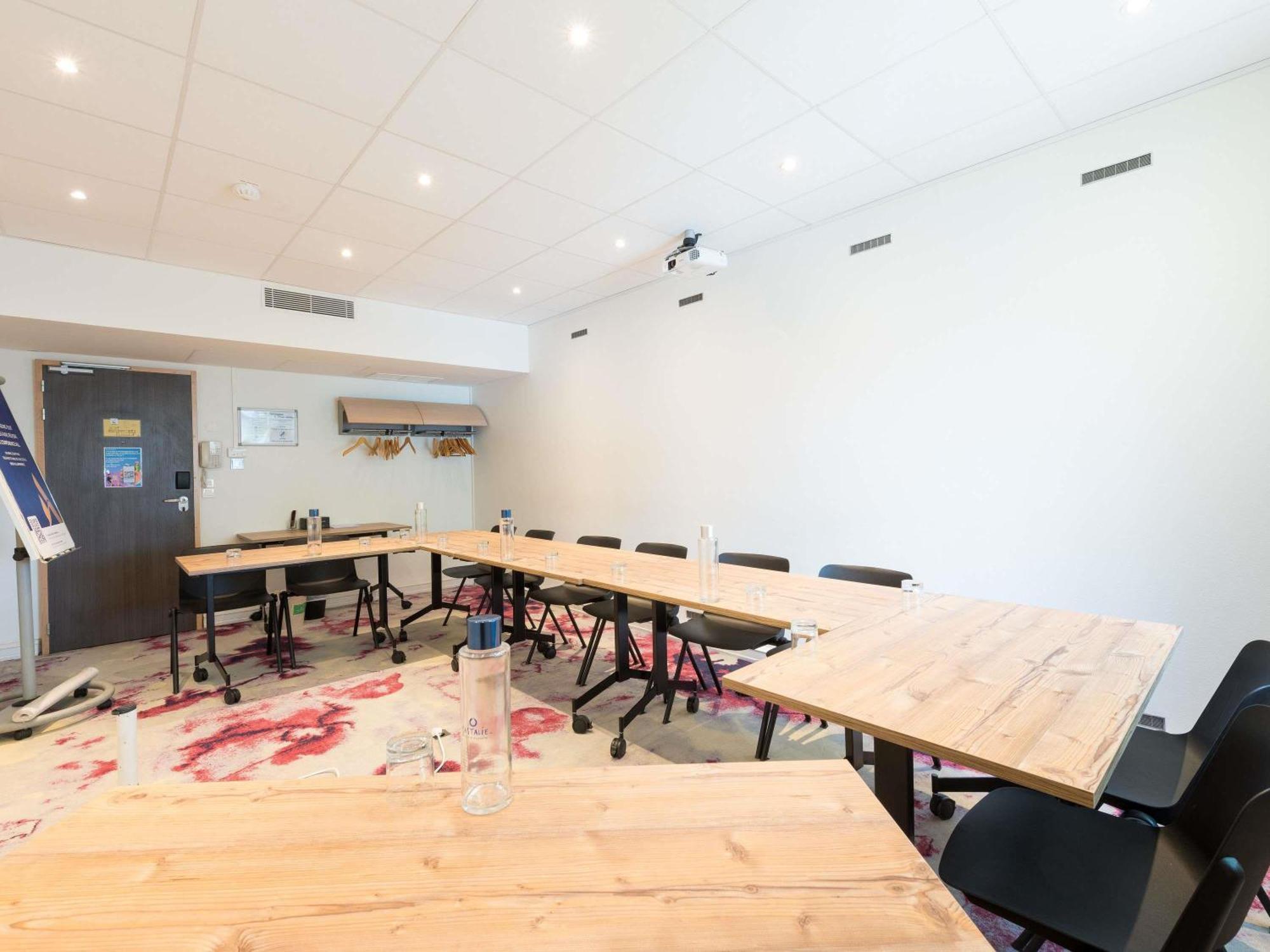 Novotel Saclay Ngoại thất bức ảnh