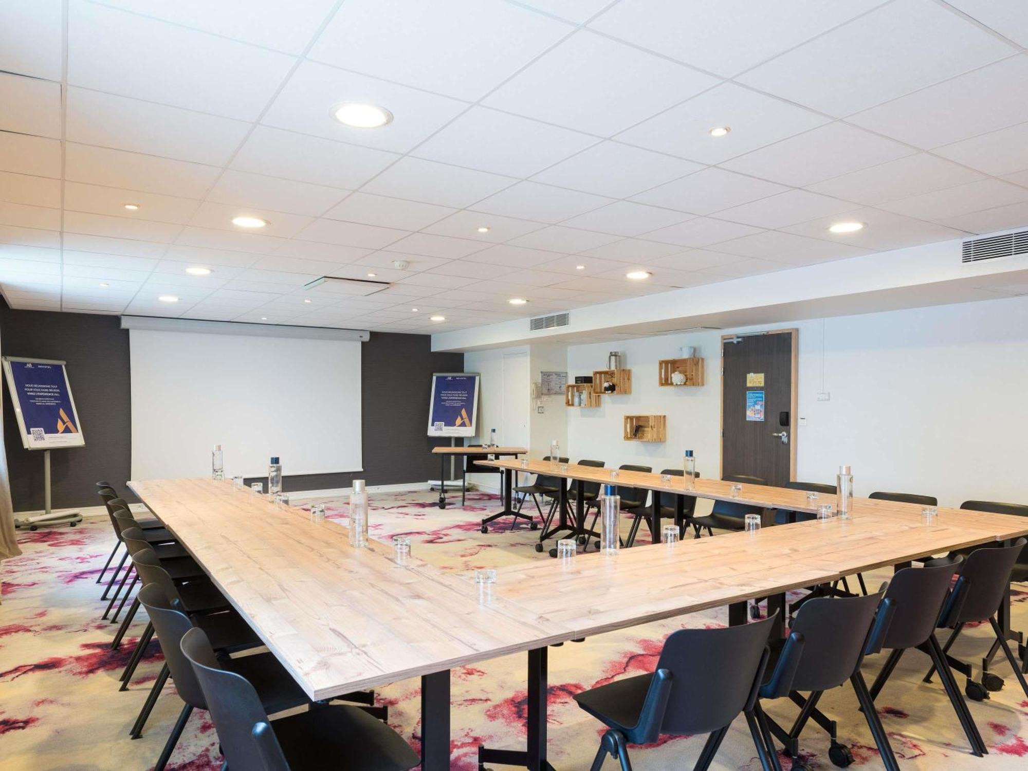 Novotel Saclay Ngoại thất bức ảnh