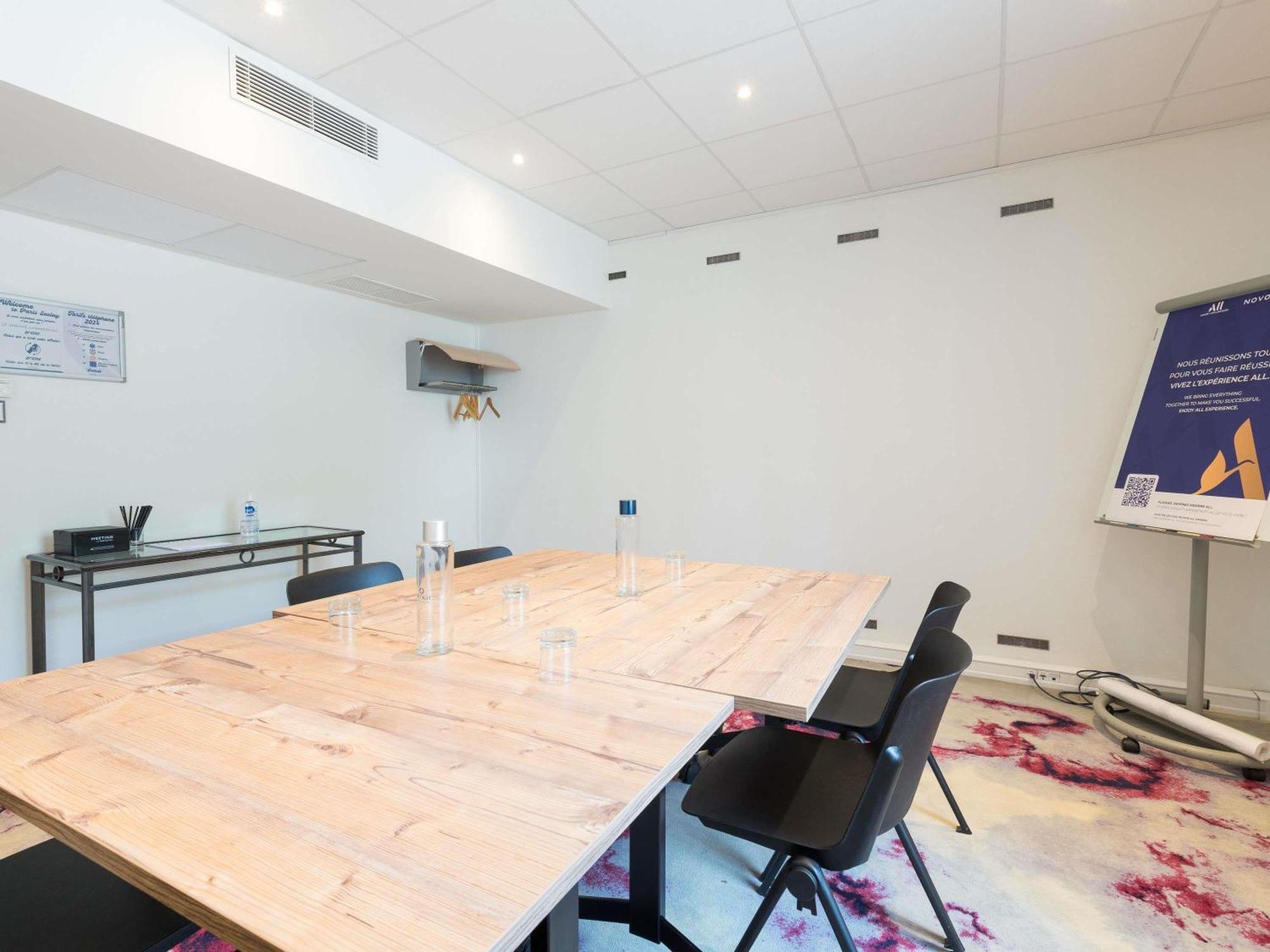 Novotel Saclay Ngoại thất bức ảnh