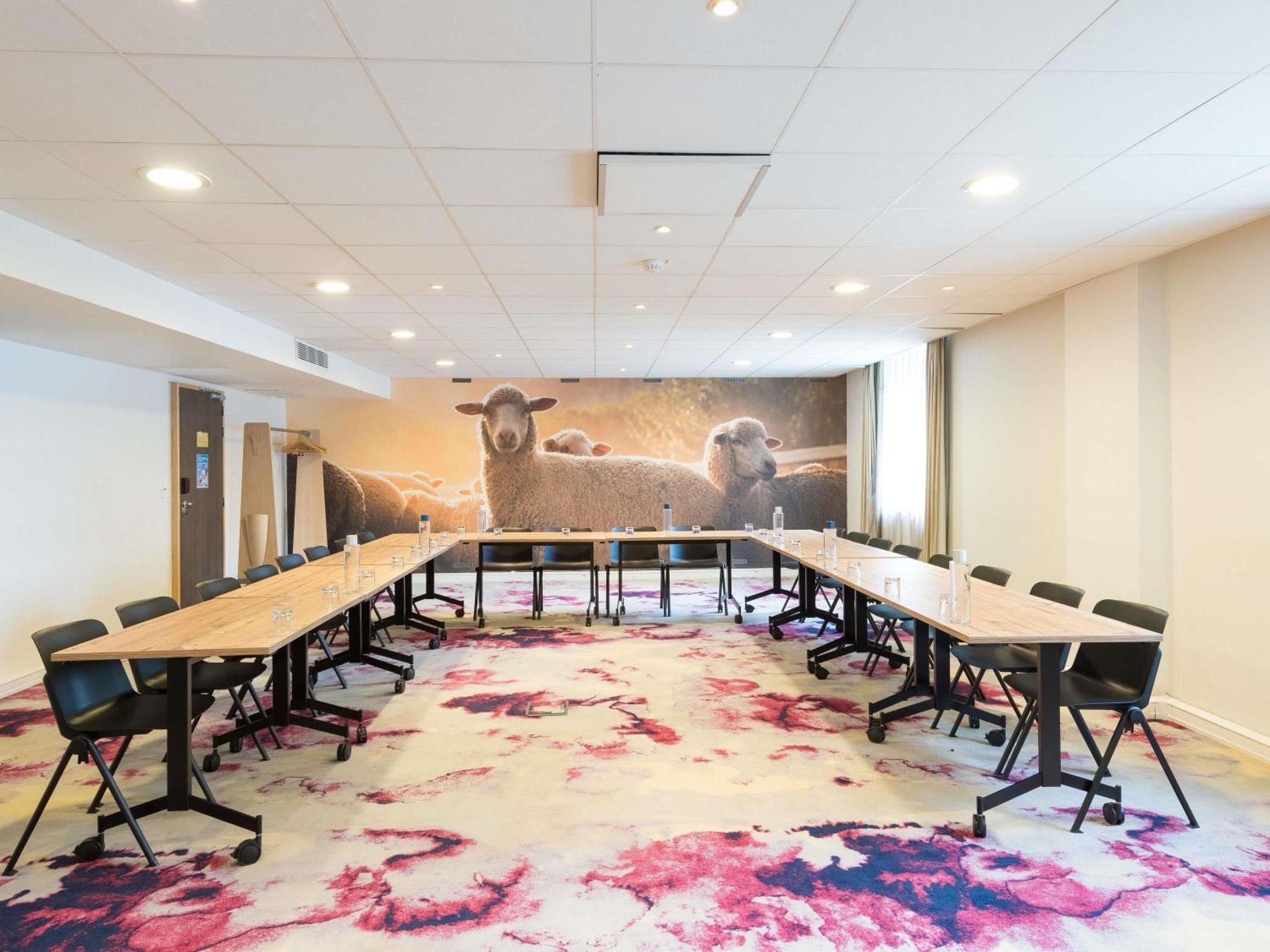 Novotel Saclay Ngoại thất bức ảnh