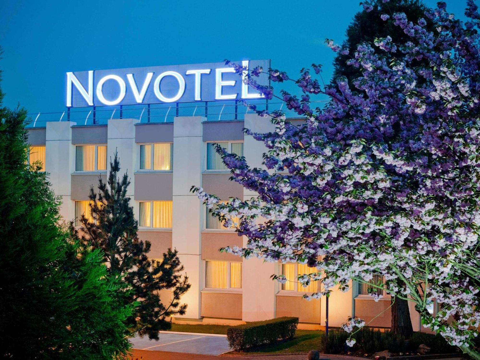 Novotel Saclay Ngoại thất bức ảnh