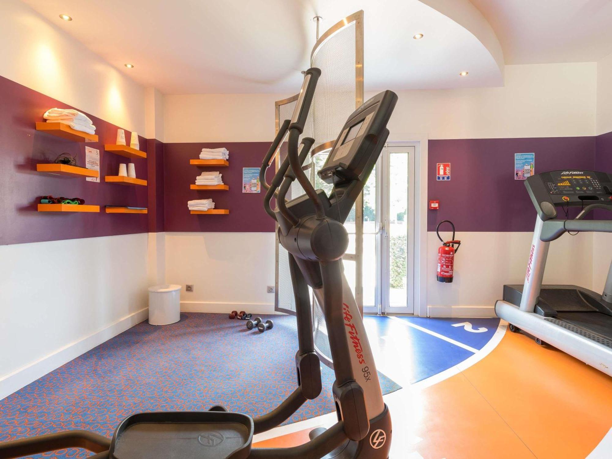 Novotel Saclay Ngoại thất bức ảnh